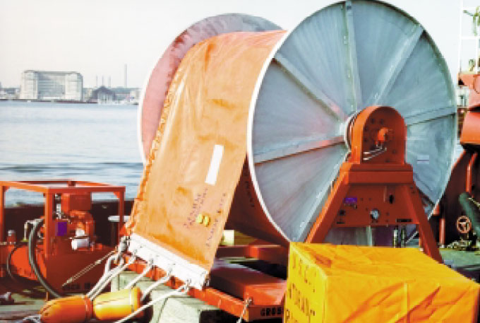 Carretes hidráulicos para barreras inflables